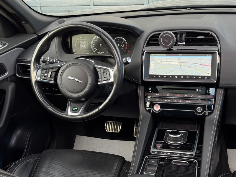 Jaguar F-Pace F-Pace 2.0 D AWD R-Sport — photo 13