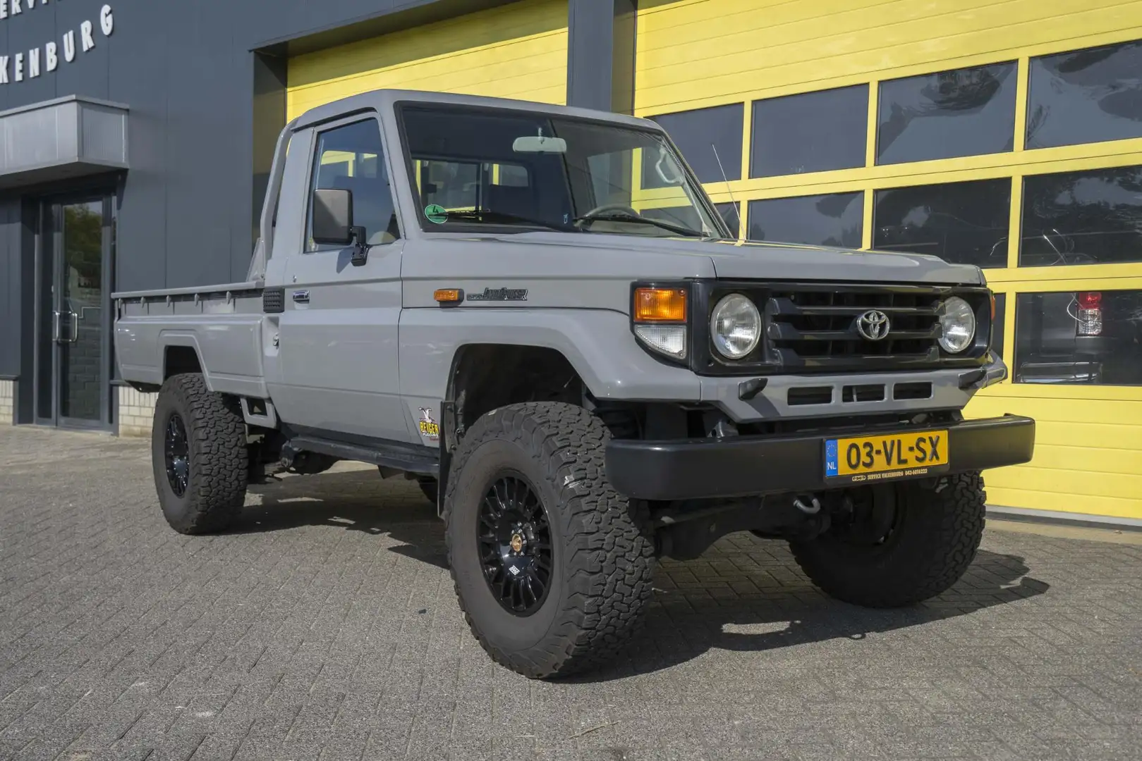 Toyota Land Cruiser LandCruiser HZJ 79 4.2TD 1HD-FTE 24Valve A/C Diffl Gris - 2