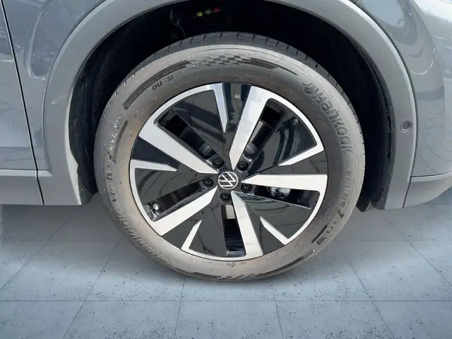 Volkswagen Tiguan view 7
