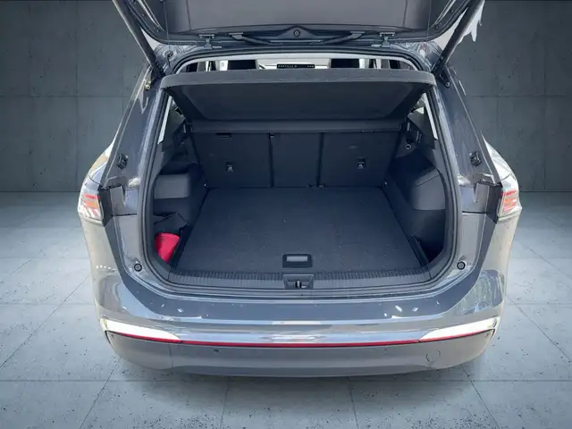 Volkswagen Tiguan view 13