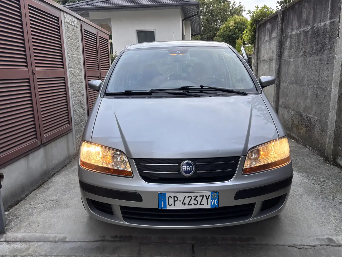 Fiat Idea 1.9 mjt Dynamic - 1