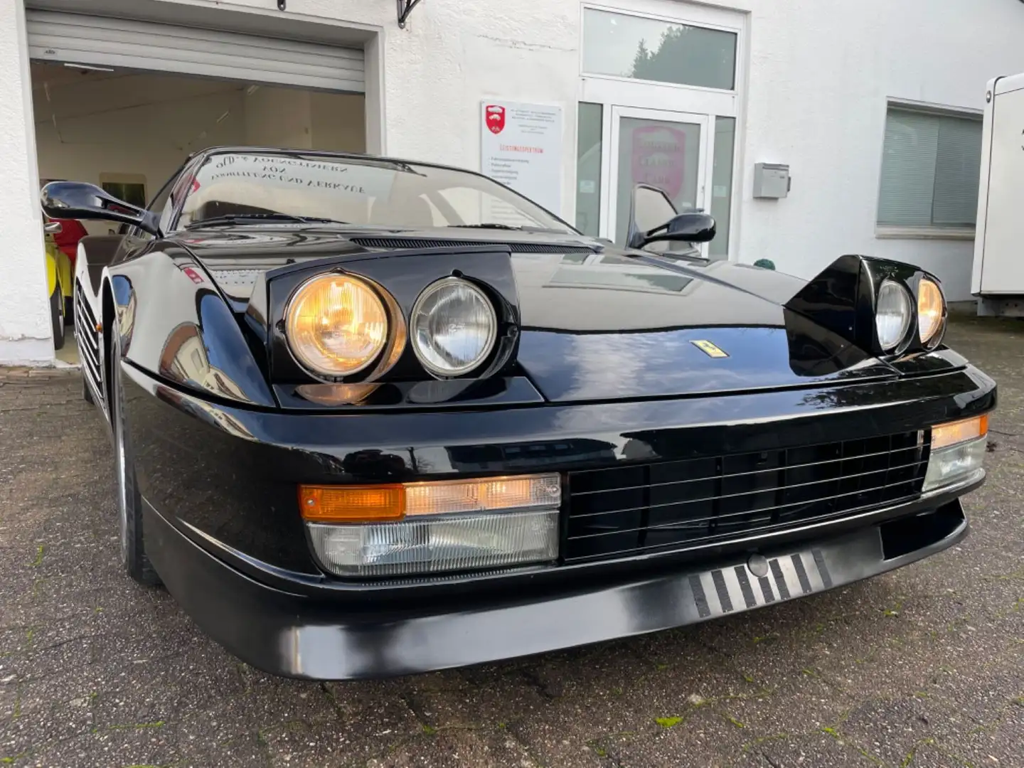 Ferrari Testarossa Nero- Nero Deutsche Auslieferung Noir - 1