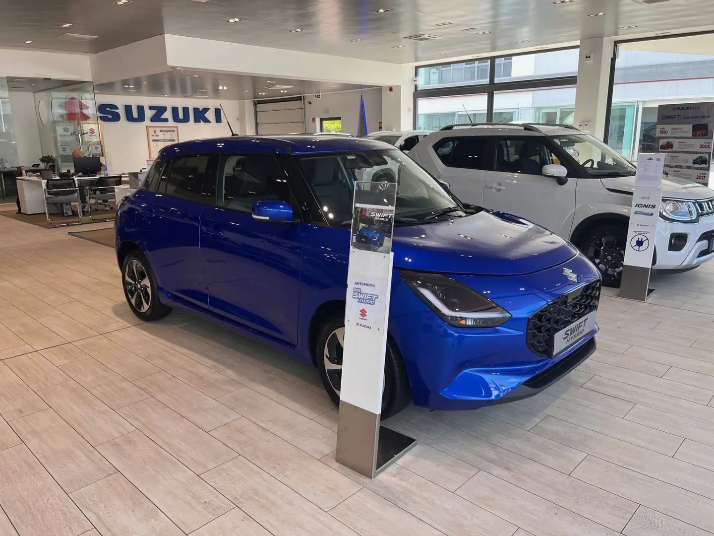 Suzuki Swift 1.2 Hybrid Top  - PREZZO MIGLIORE DELLA RETE !! Blu/Azzurro - 2