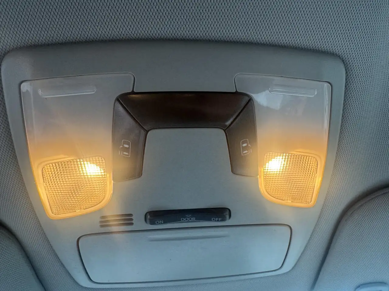 Toyota Sienna снимка Toyota Sienna