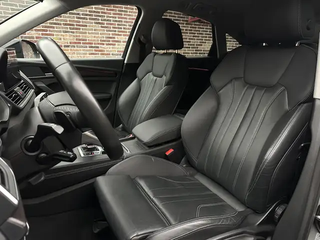 Audi Q5 view 14