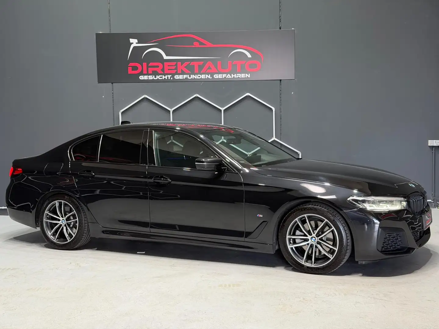 BMW 520 520 d M Sport Schwarz - 1