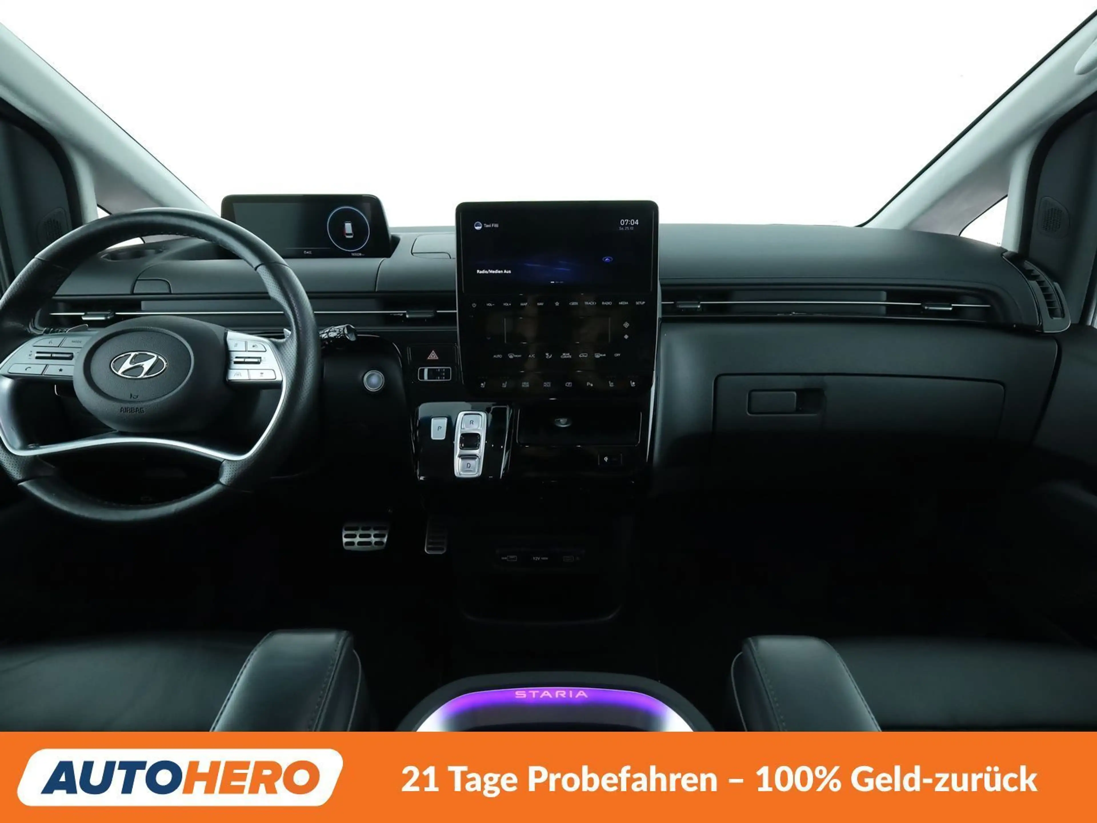 Hyundai STARIA 2.2 CRDi Signature 4WD Aut*NAVI*LED*ACC*CAM*PDC* — photo 12