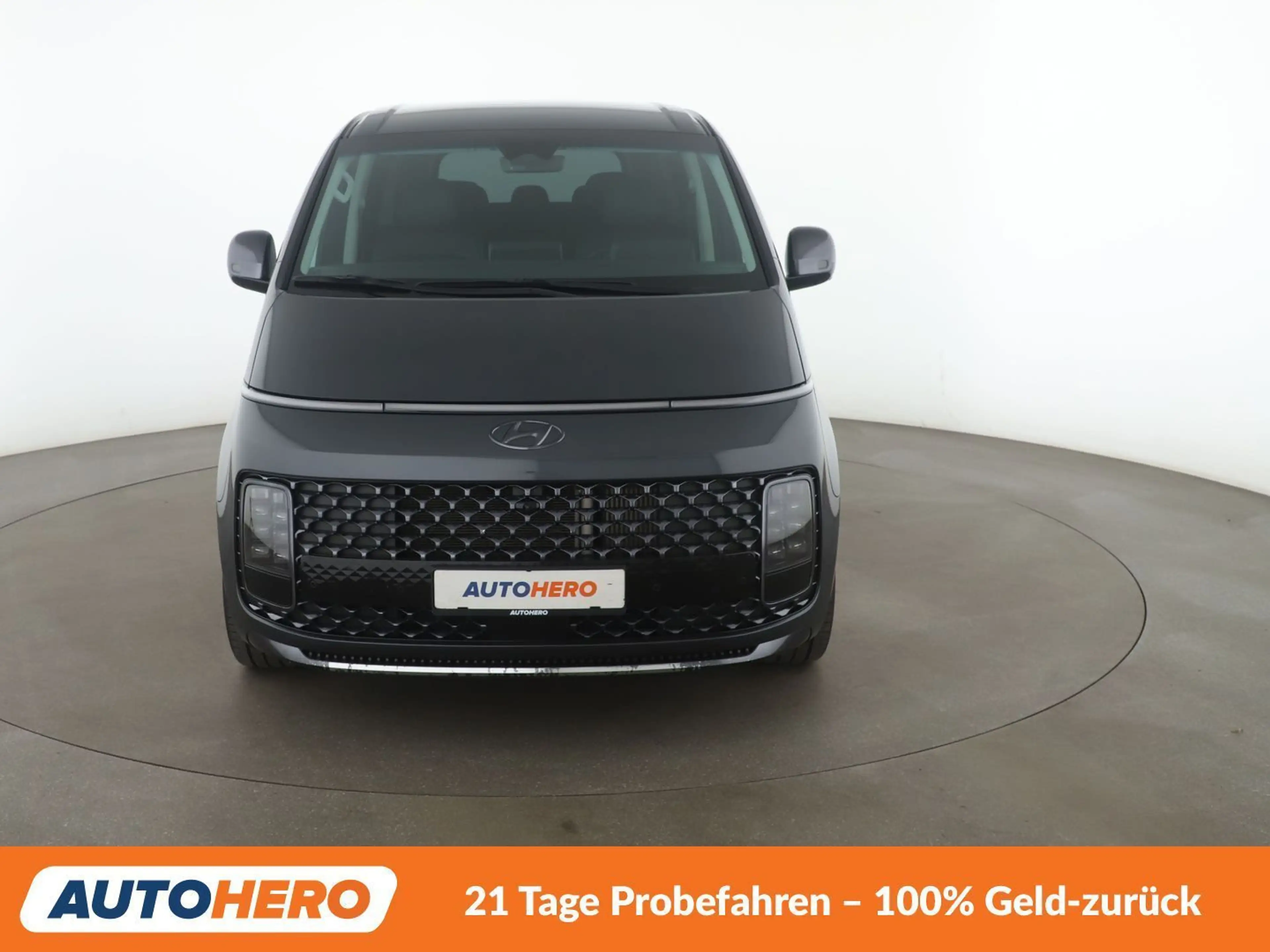 Hyundai STARIA 2.2 CRDi Signature 4WD Aut*NAVI*LED*ACC*CAM*PDC* — photo 9