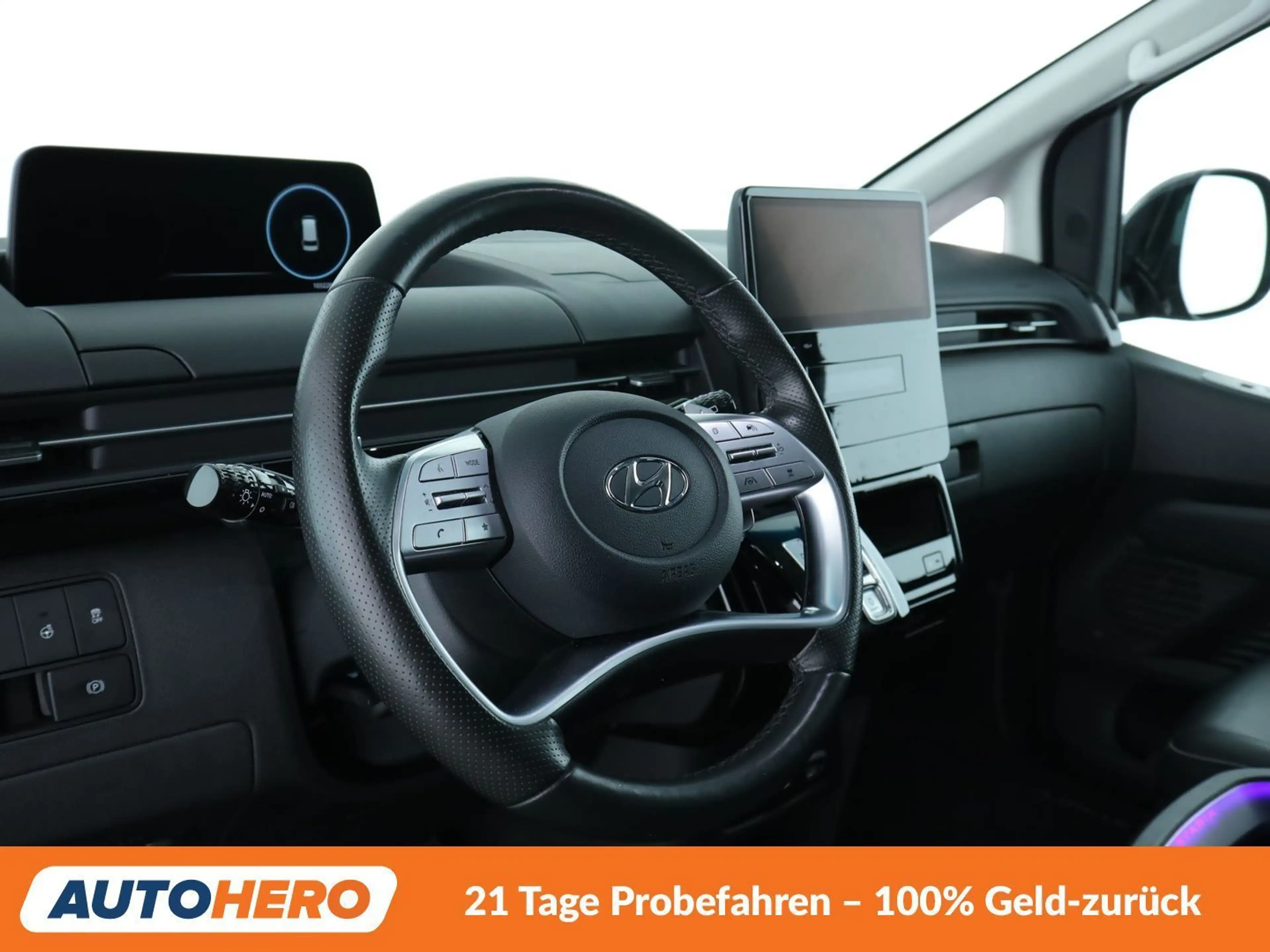 Hyundai STARIA 2.2 CRDi Signature 4WD Aut*NAVI*LED*ACC*CAM*PDC* — photo 11