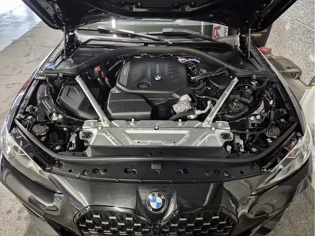 BMW 4 Series view 14