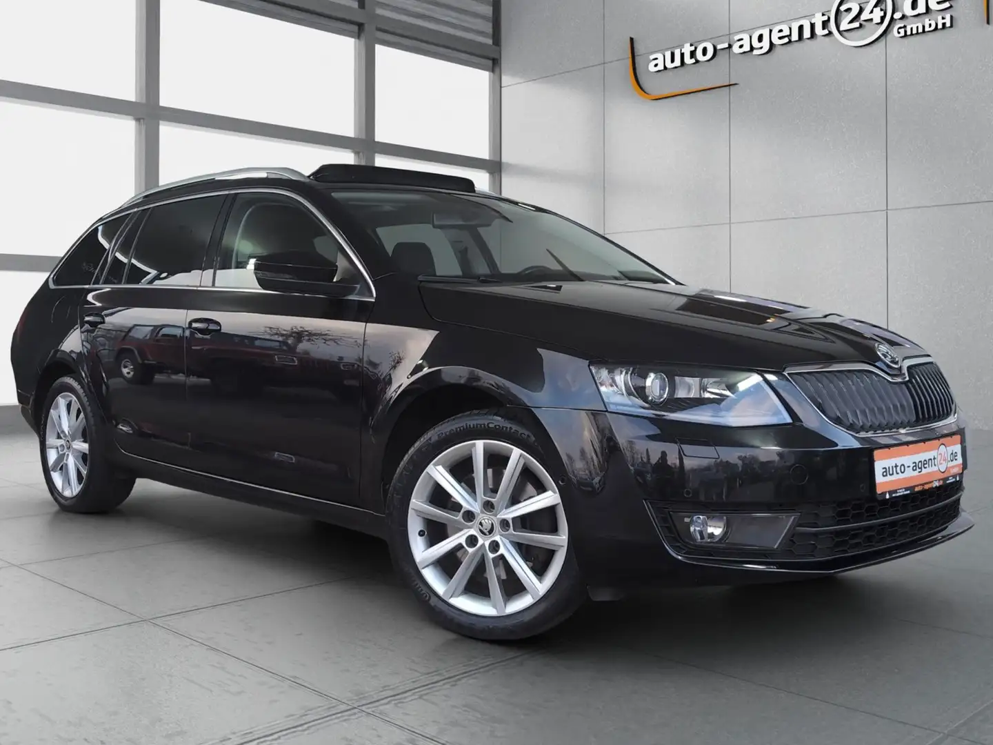 Skoda Octavia 1.8 TSI Style /2.Hd/Pano/DAB/AHK/Kamera/Kessy Schwarz - 1