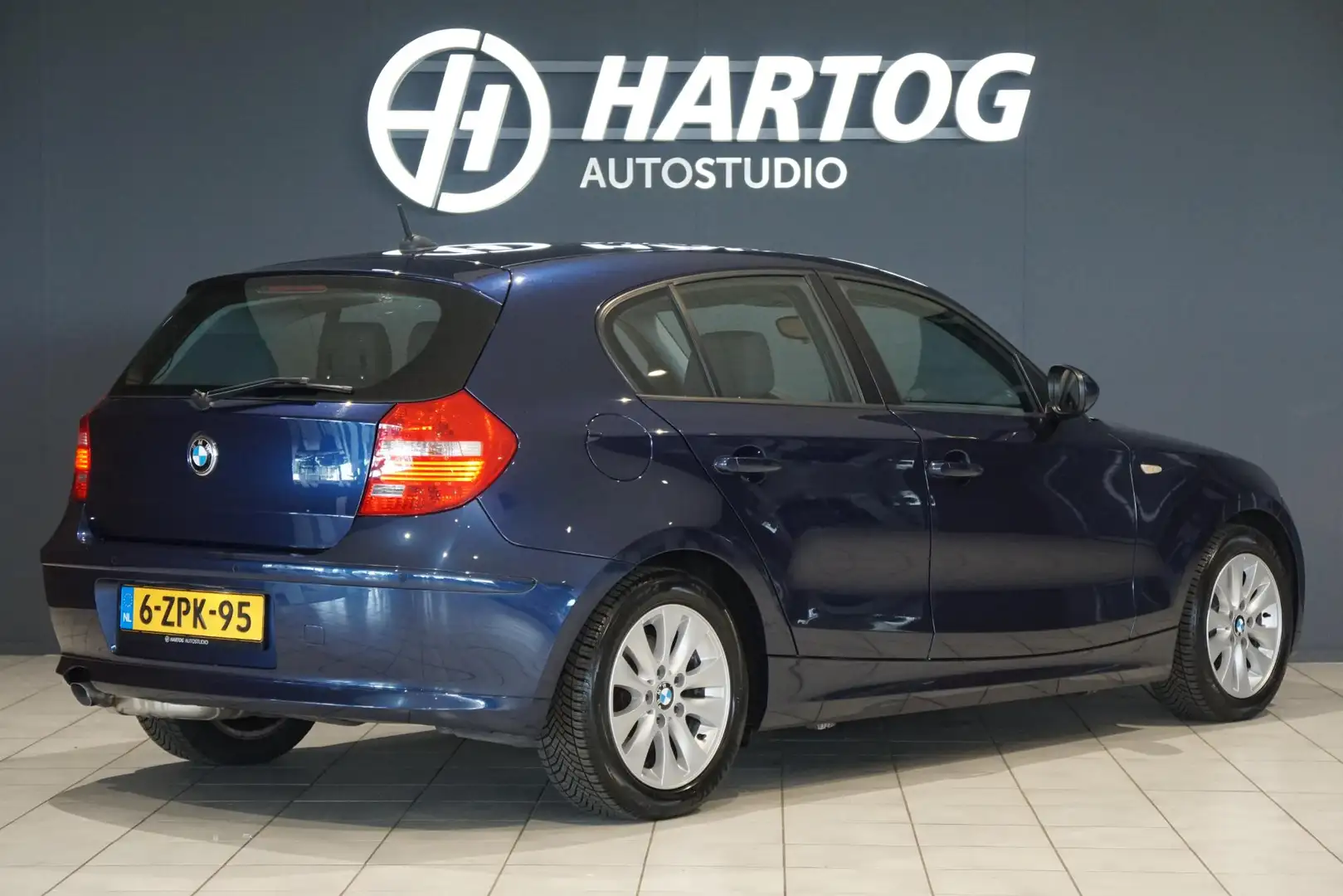 BMW 118 1-serie 118i + XENON / SPORTSTOELEN / PDC / CLIMAT Azul - 2