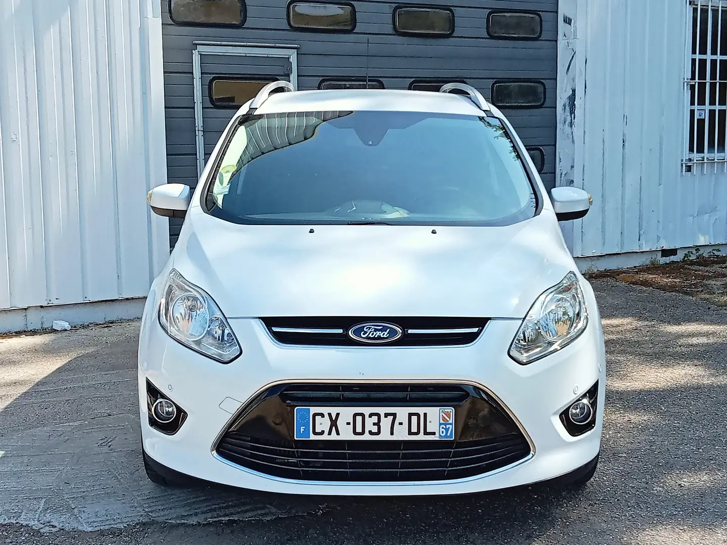 Ford Grand C-Max 1.6 TDCI 115 FAP Titanium bijela - 2