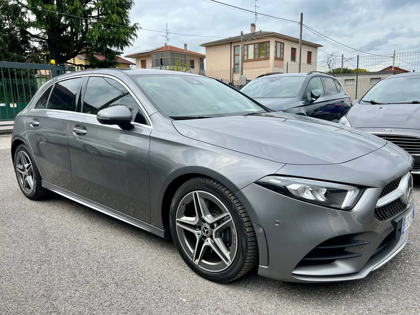 Mercedes-Benz A 250 A 250 Premium auto Gris - 1