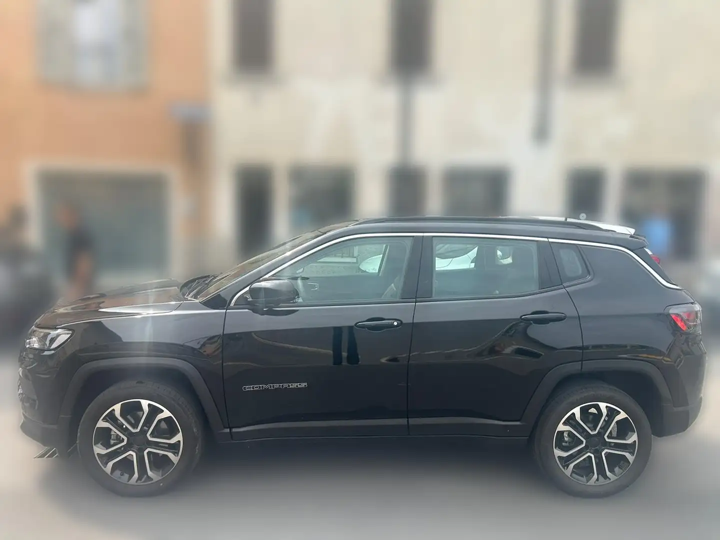 Jeep Compass 1.5 turbo t4 e-Hybrid Altitude 2wd 130cv dct Negro - 2