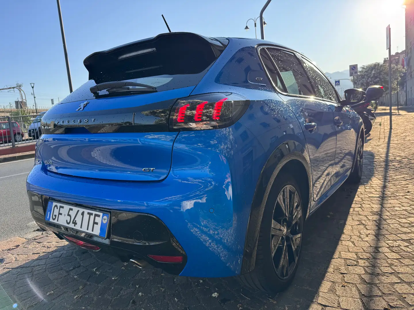 Peugeot 208 208 1.2 puretech GT s Blauw - 2