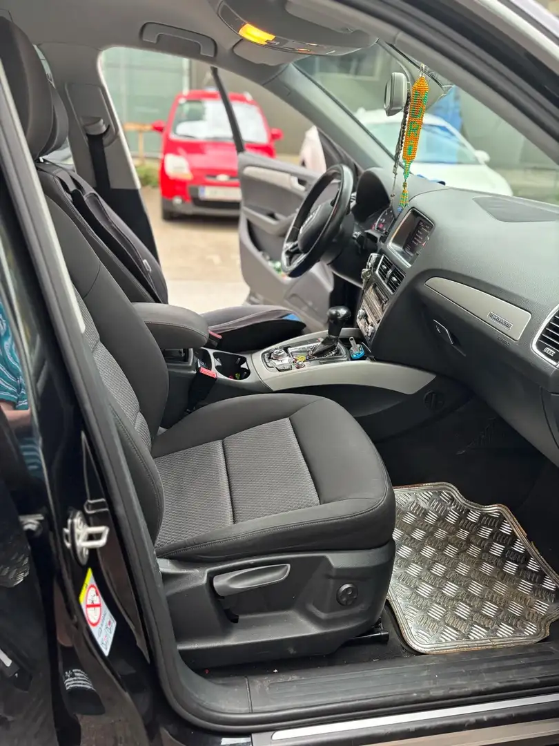 Audi Q5 3.0 Quattro Schwarz - 2