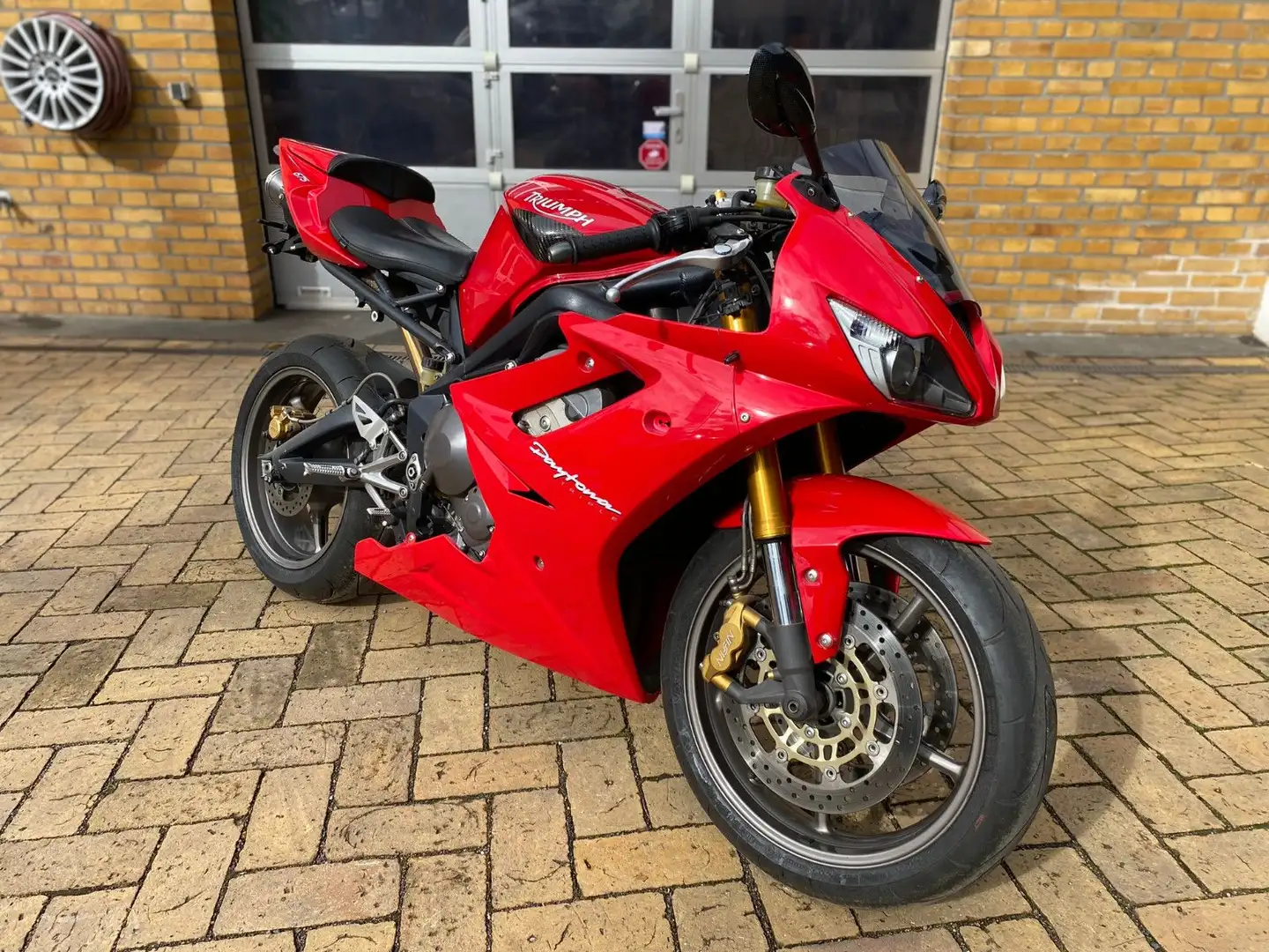 Triumph Daytona 675 Červená - 1