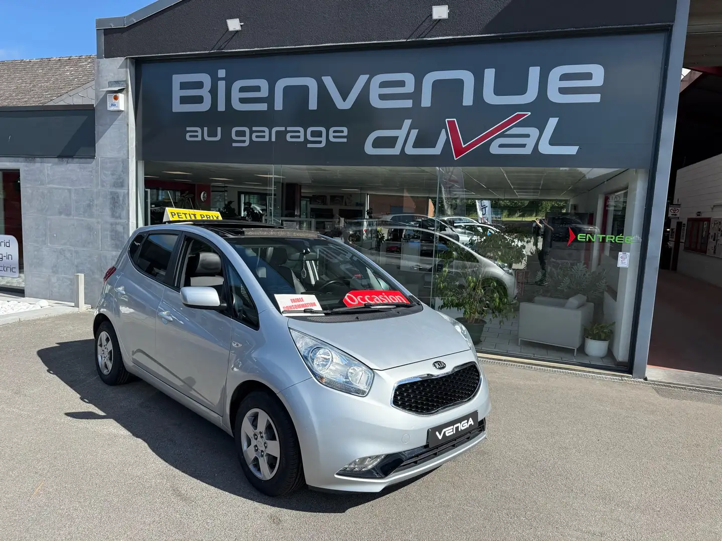 Kia Venga 😍FULL OPTIONS😎DISPO IMMÉDIATEMENT CHEZ DUVA Zilver - 1