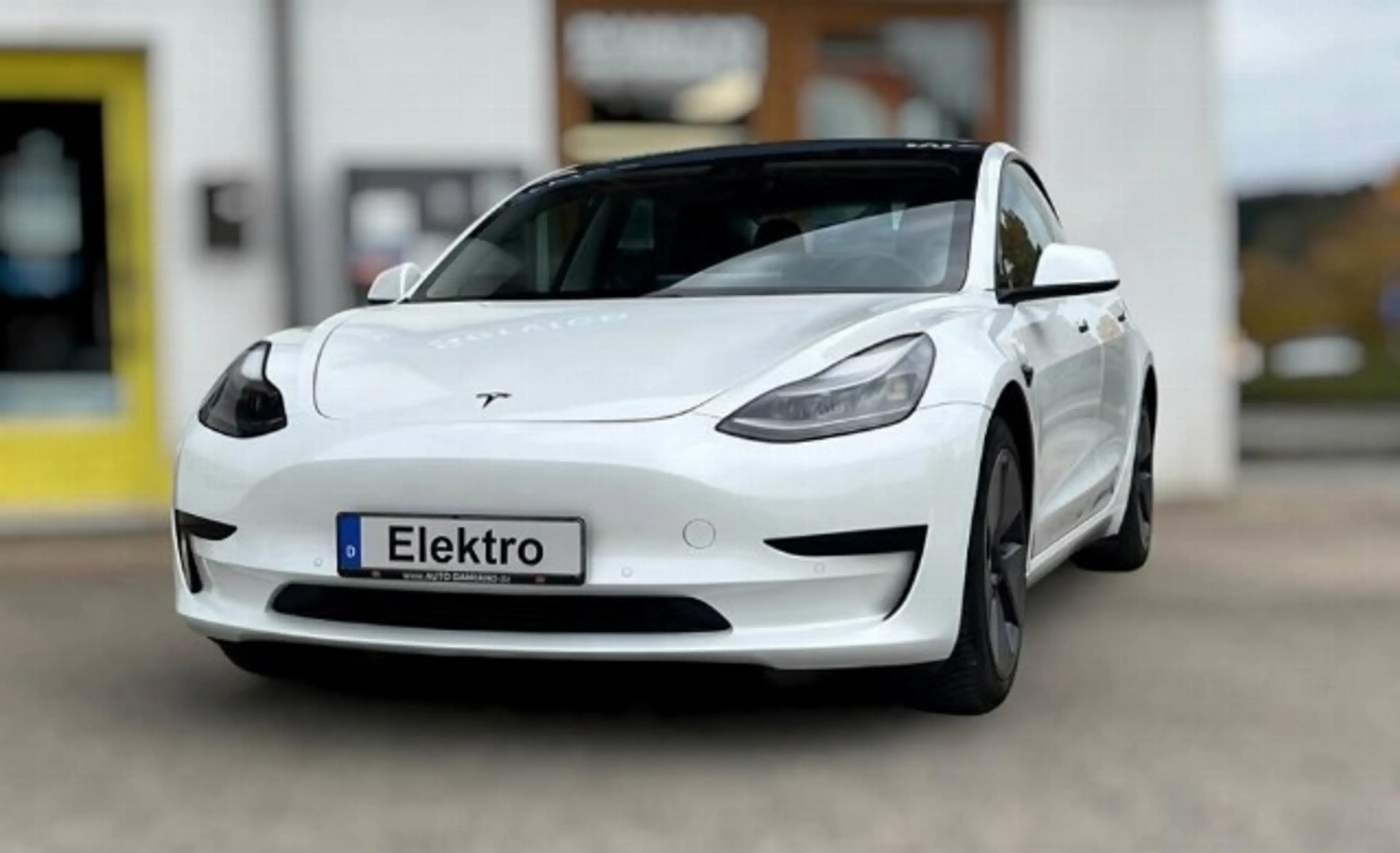 Tesla Model 3 RWD *Wärmepumpe*Leder