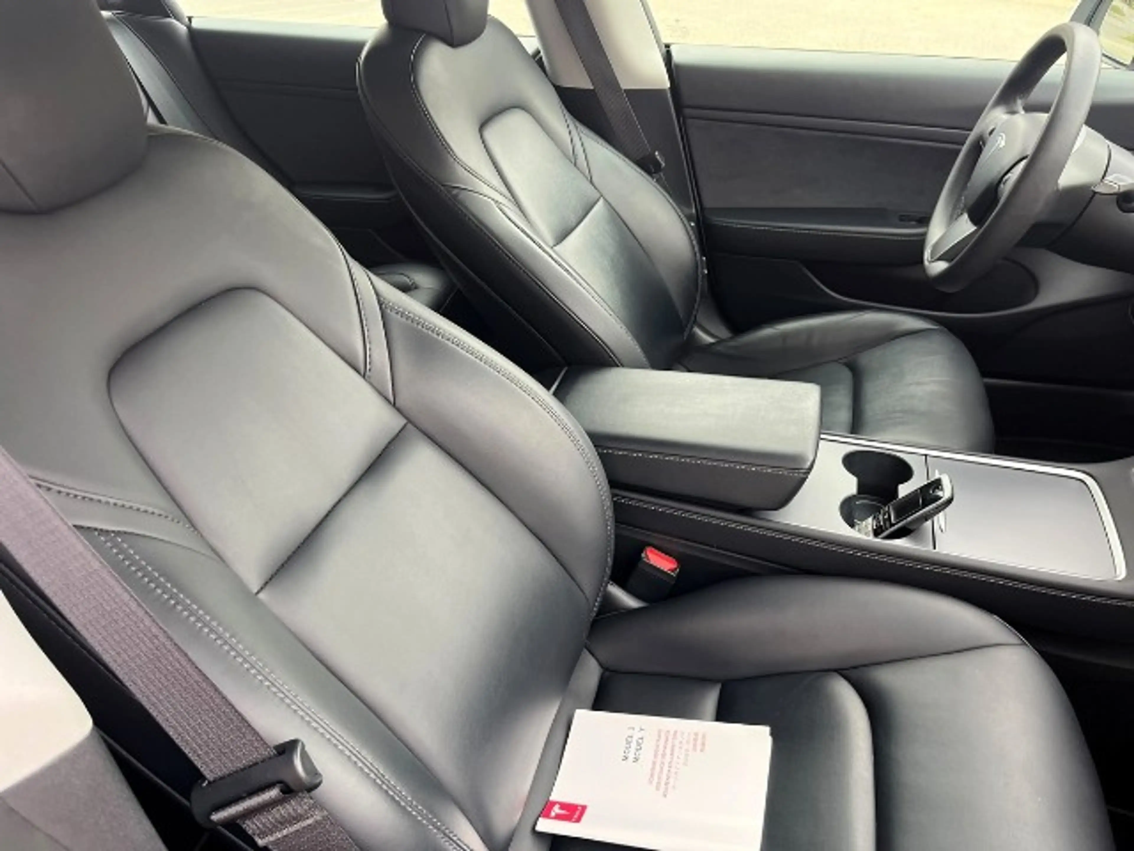 Tesla Model 3 RWD *Wärmepumpe*Leder — photo 13