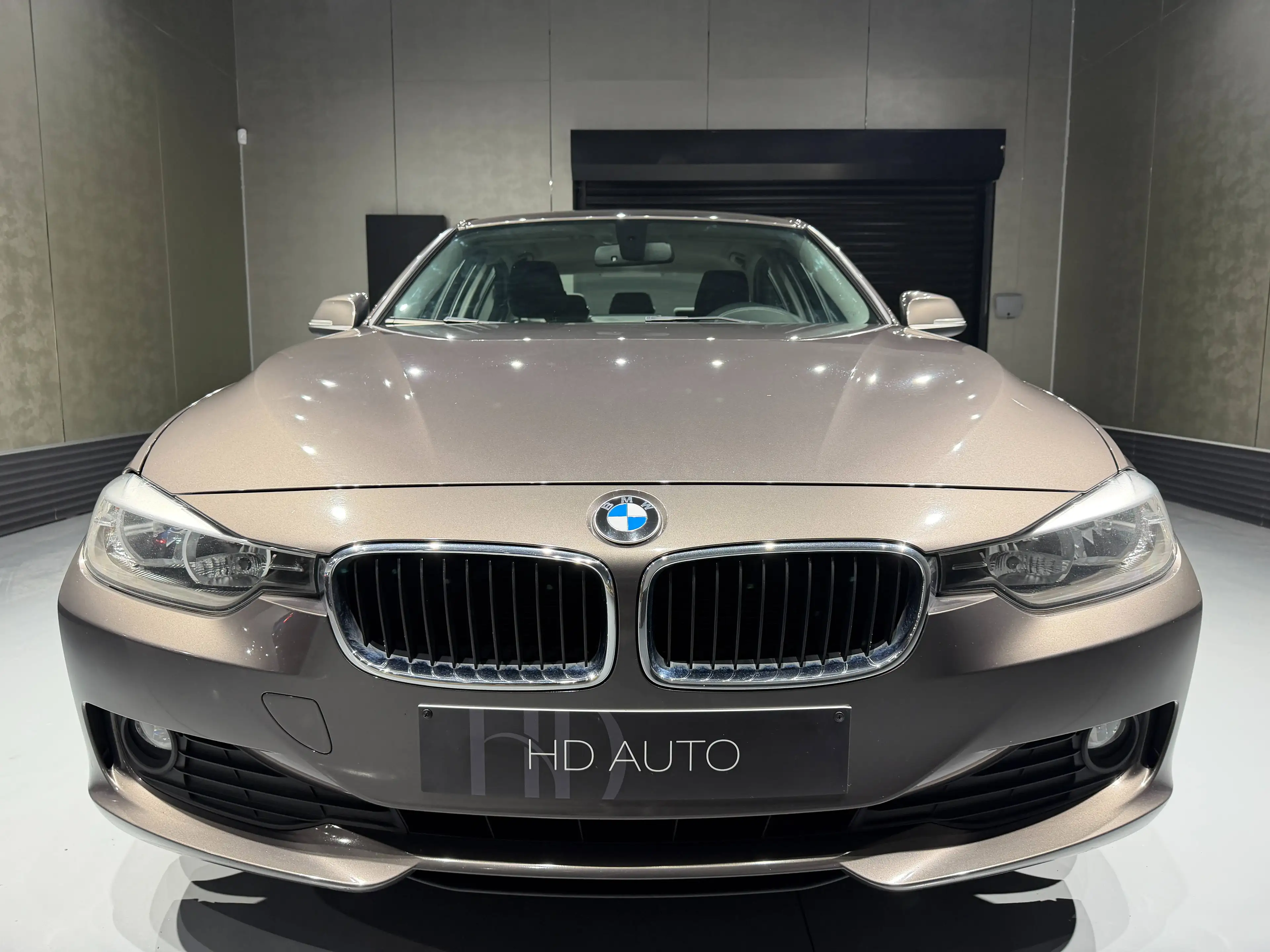 BMW 316 316i//GPS//CLIMATISATION//BOITE MANUELLE//CONDITIONS MARCHAND — photo 7
