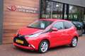 Toyota Aygo 1.0 VVT-i x-joy Rood - thumbnail 1