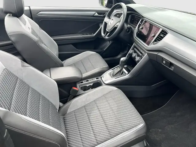 Volkswagen T-Roc view 13