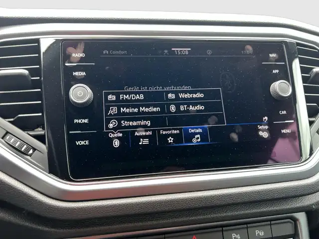 Volkswagen T-Roc view 21