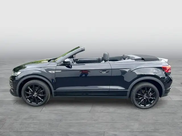 Volkswagen T-Roc view 2