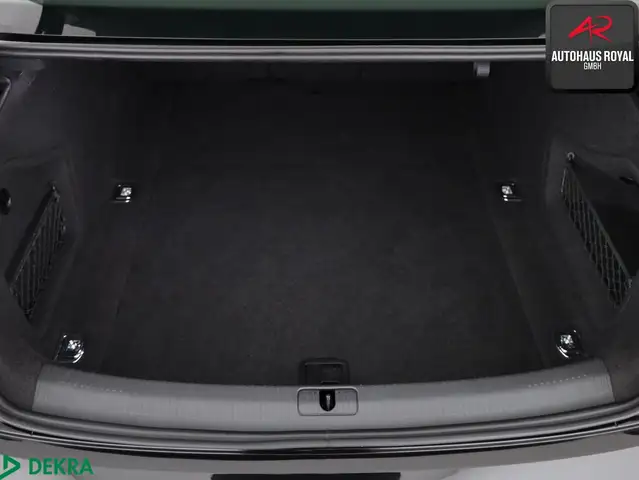 Audi A4 view 12