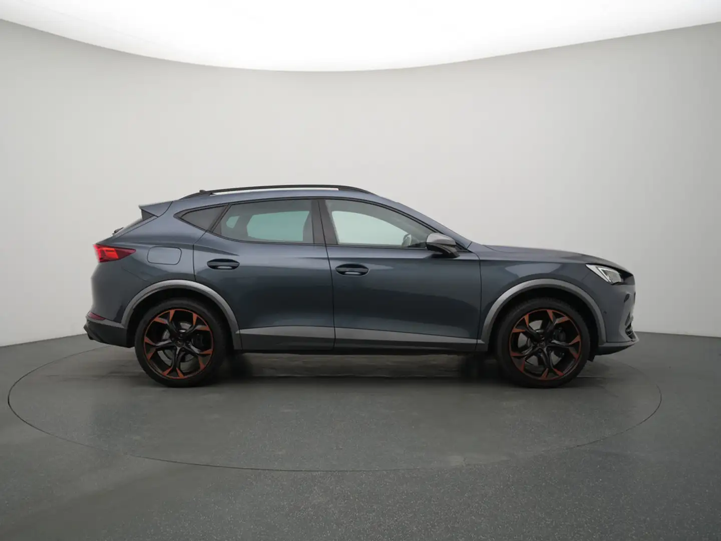 CUPRA Formentor VZ 4Drive KAM DCC SHZ PDC KLIMA AHK Schwarz - 2
