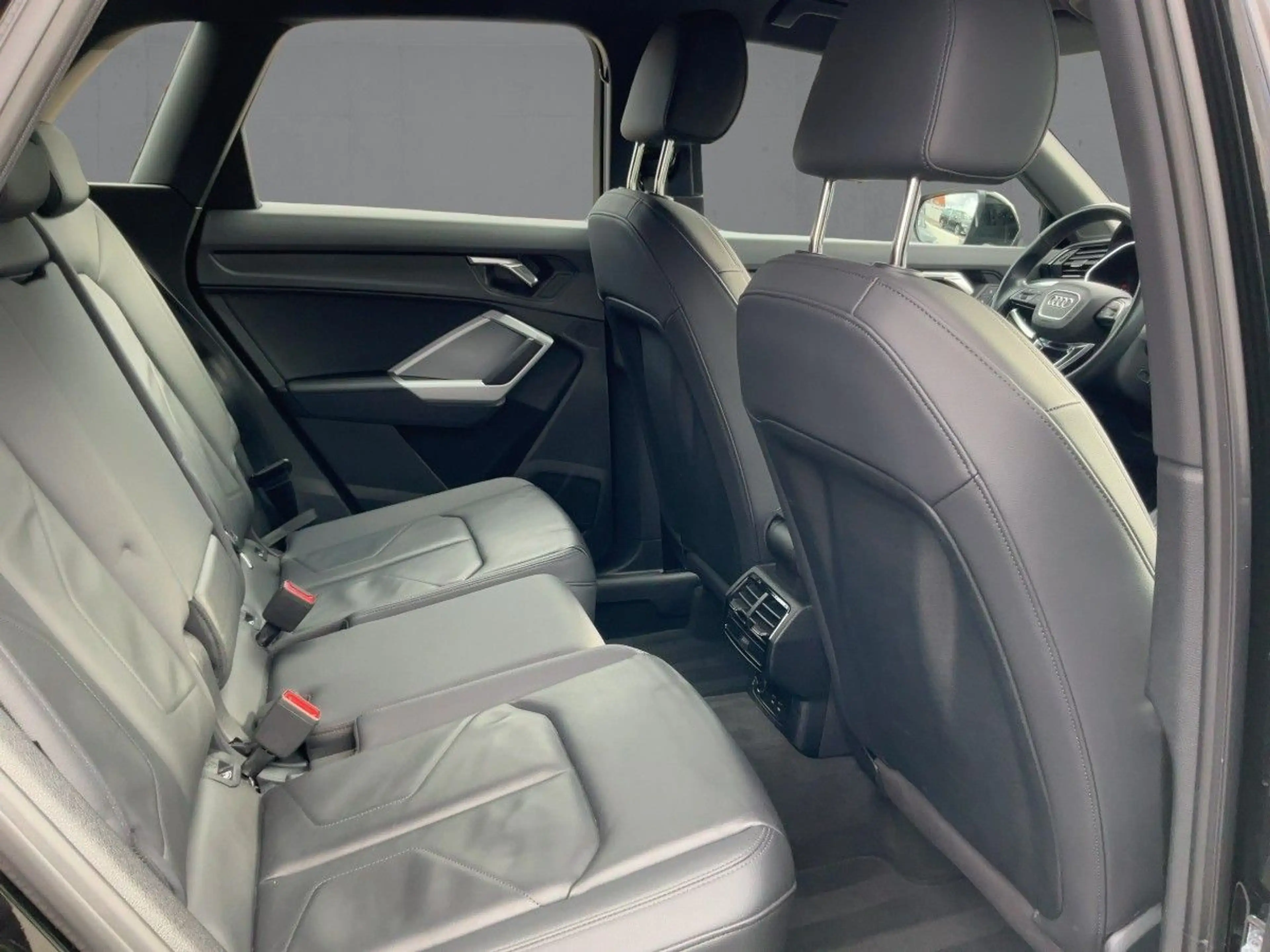 Audi Q3 35 TDI S-TR ADVANCED NAVI+RFK+ACC+SHZ — photo 13