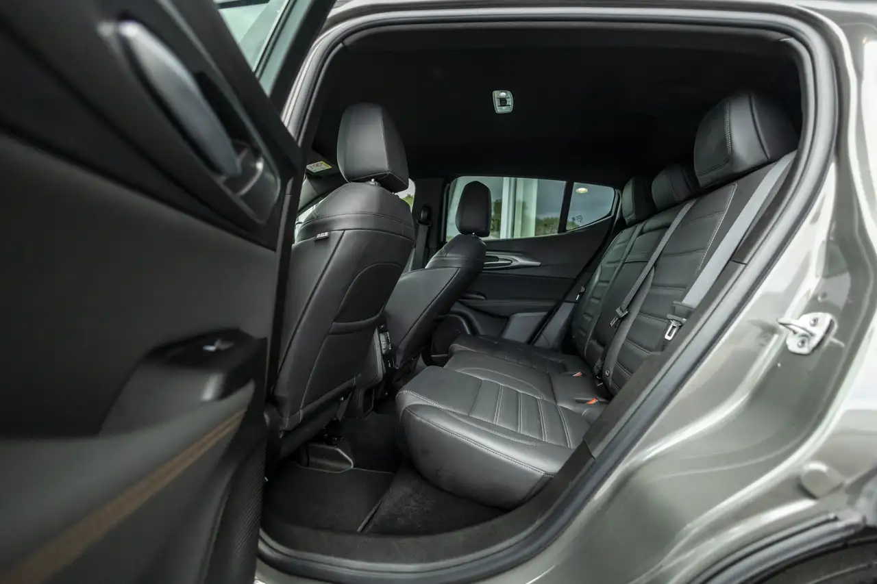 Alfa Romeo Tonale 1.5T Hybrid Veloce Elek. achterklep Leder NL, миниатюра 10