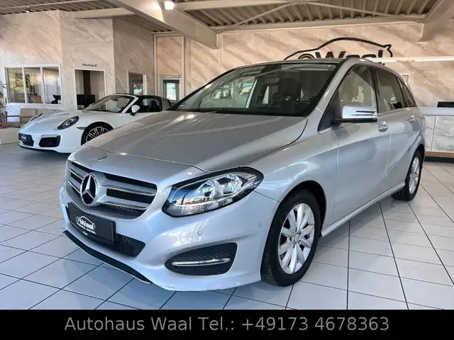 Mercedes-Benz B 180 | AUTOMATIK | SHZ | NAVI | PDC | TEMPO