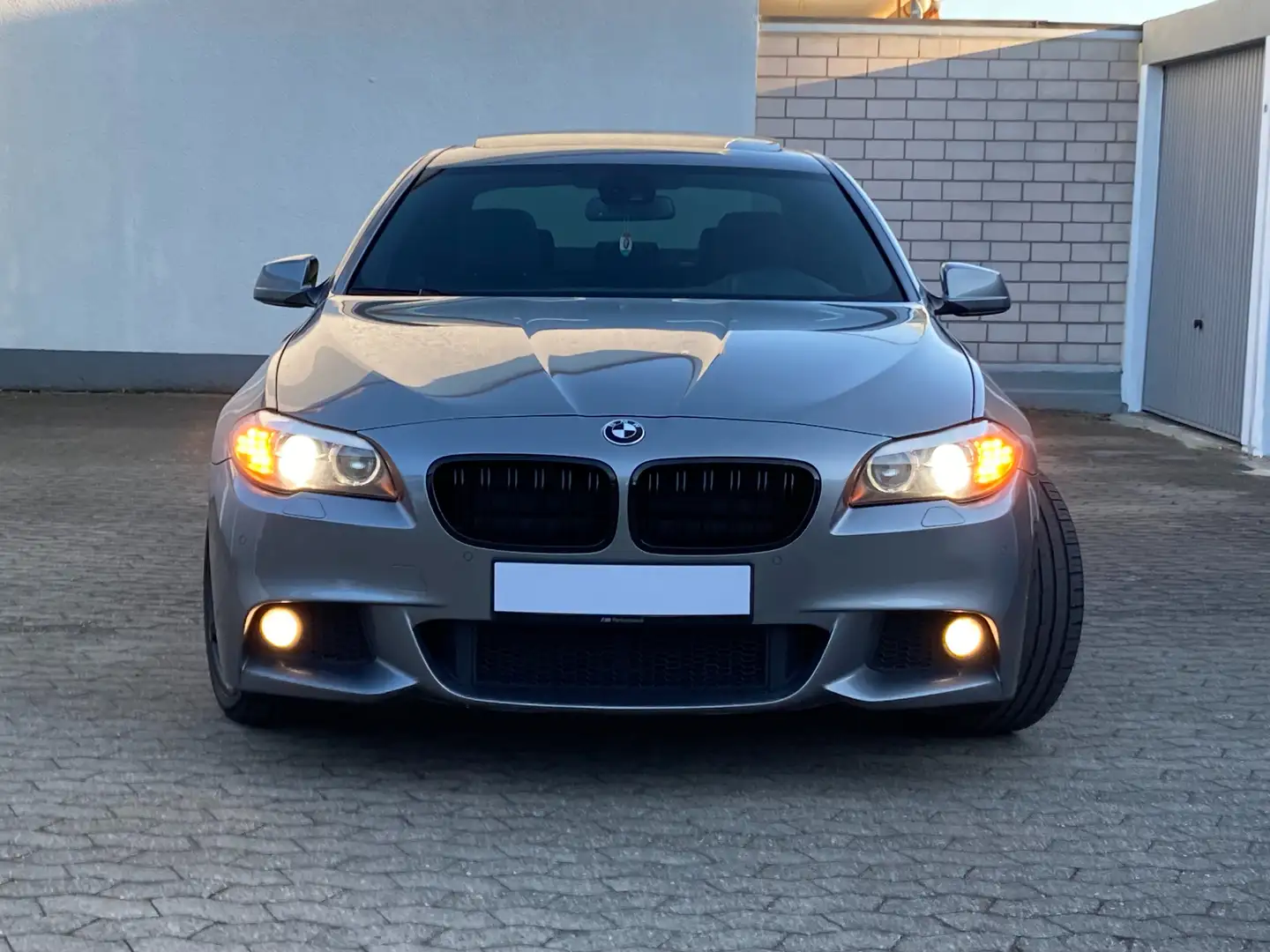 BMW 535 535dA F10 ///M-PERFORMANCE *TOP ZUSTAND* Grijs - 1