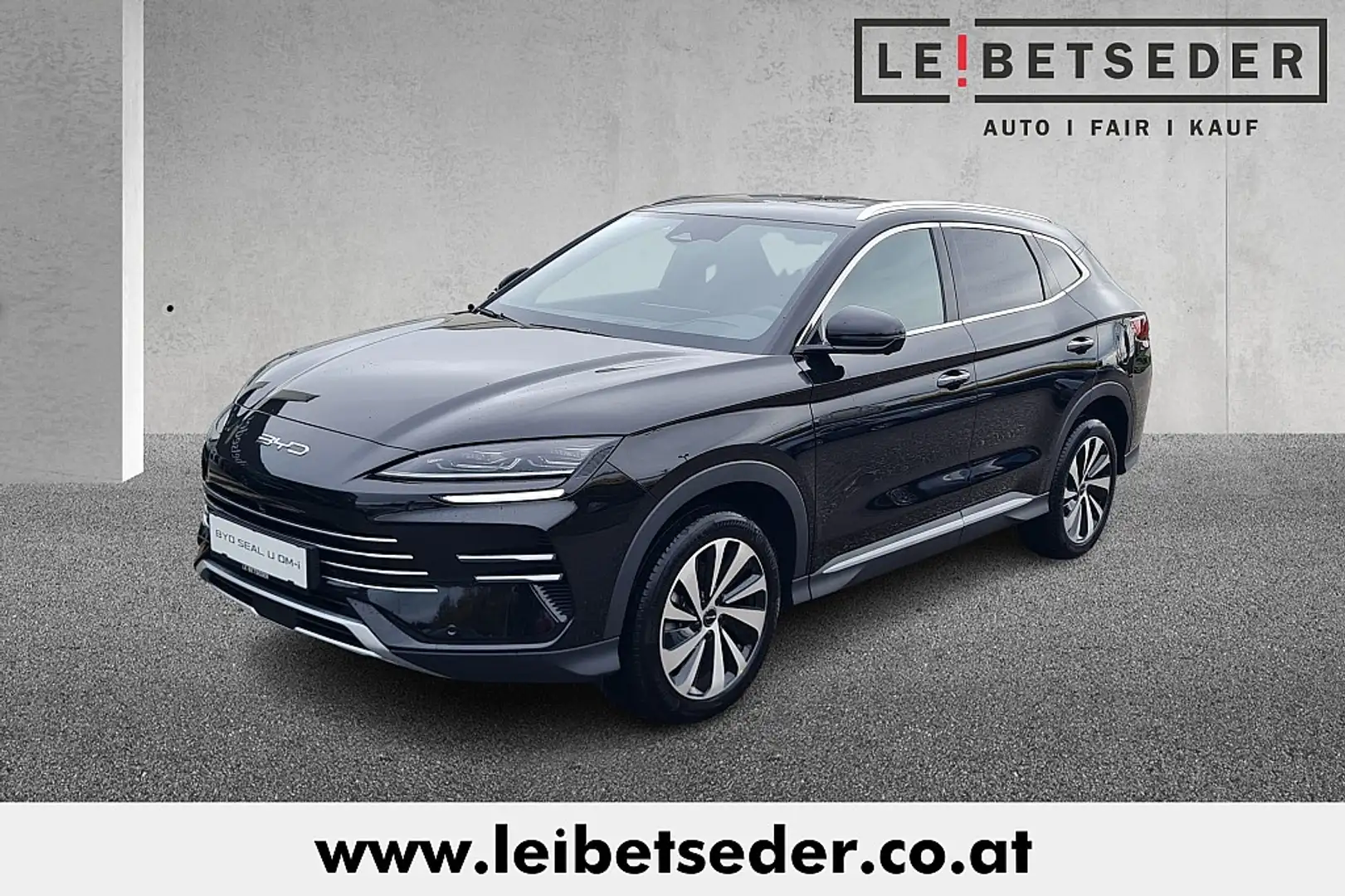 BYD Seal U DM-i PHEV 18,3kWh AWD Design Österreich Paket Černá - 1