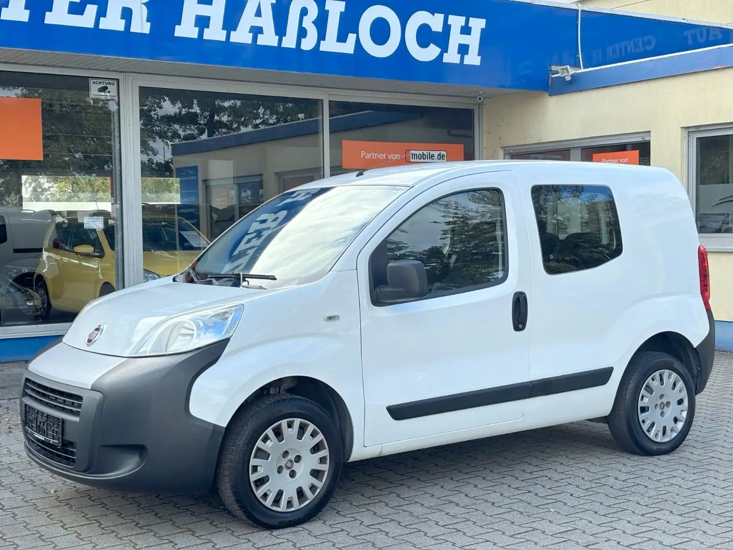 Fiat Fiorino Kombi / LKW 5-Sitzer Schiebtür Blanc - 1