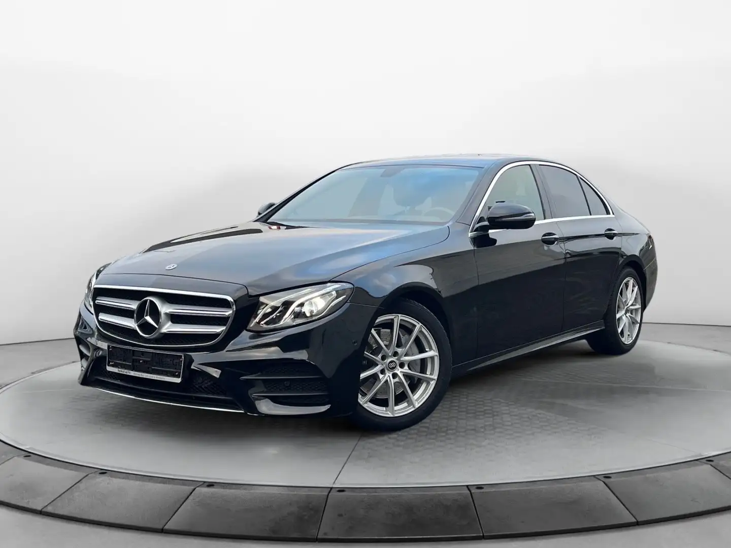 Mercedes-Benz E 220 E220d AMG-Line Lim. NAVI*KAM*LED*TOTWINKEL Schwarz - 1