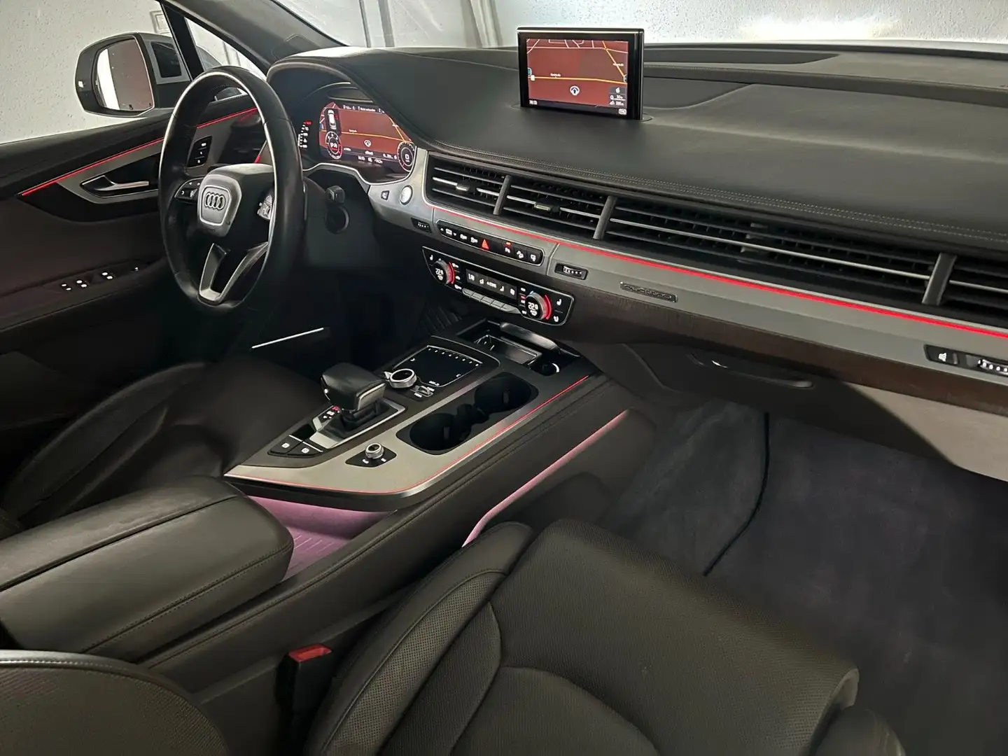 Audi Q7 3.0 TDI Quattro S-LINE EXCLUSIVE/AHK/VRTL COC Stříbrná - 2