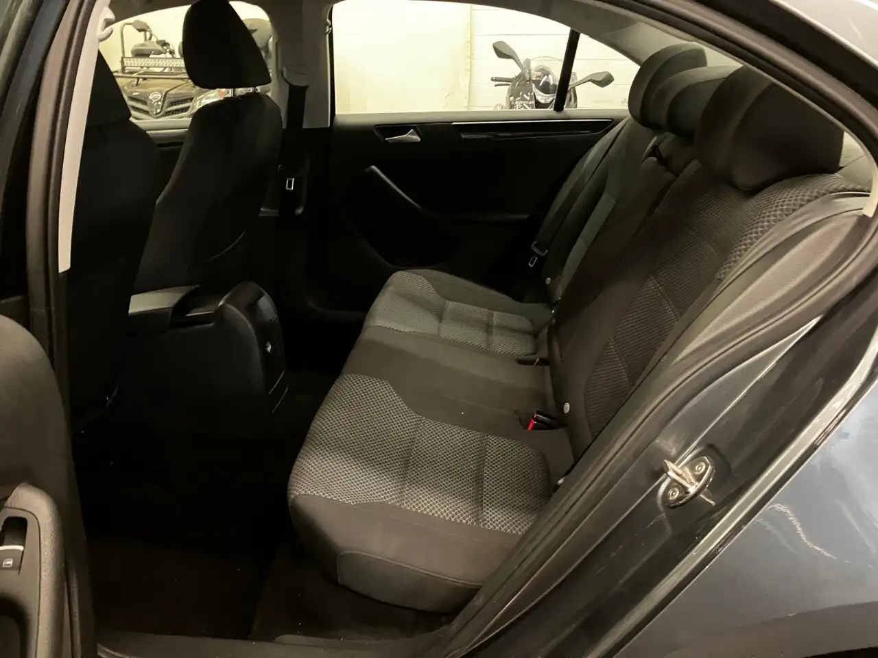 Volkswagen Jetta снимка Volkswagen Jetta