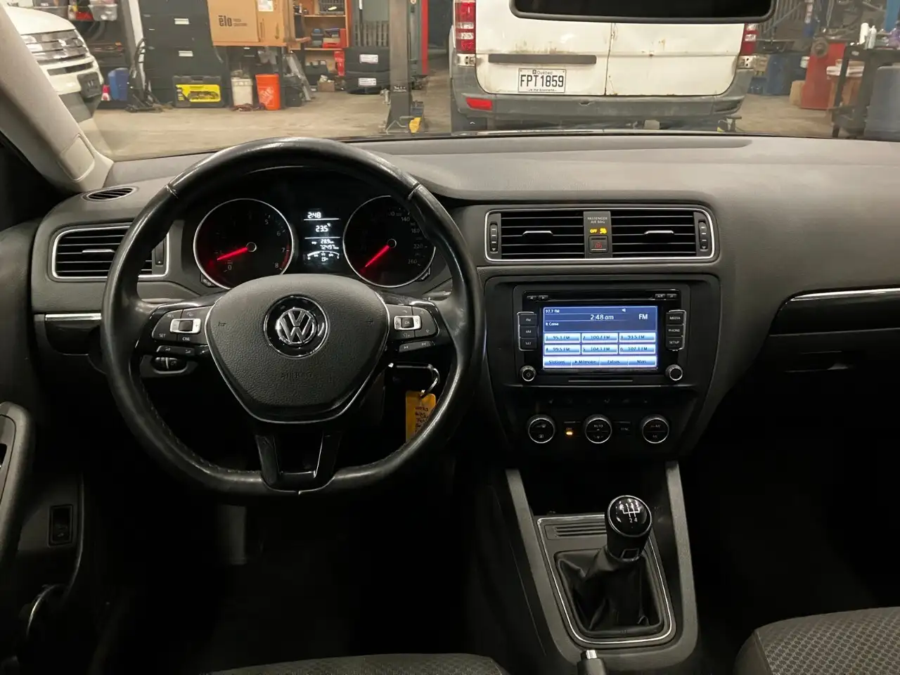 Volkswagen Jetta снимка Volkswagen Jetta