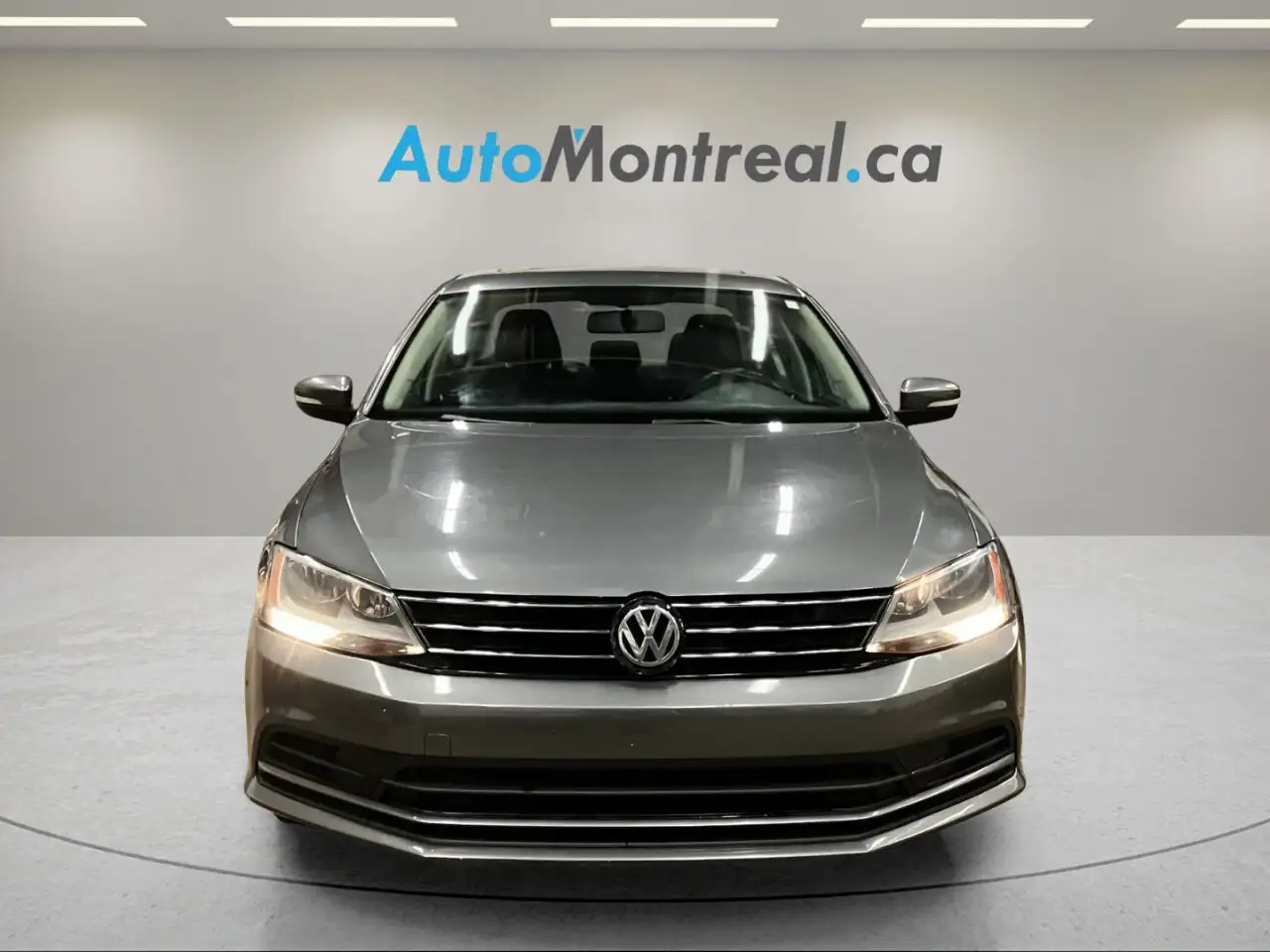 Volkswagen Jetta снимка Volkswagen Jetta