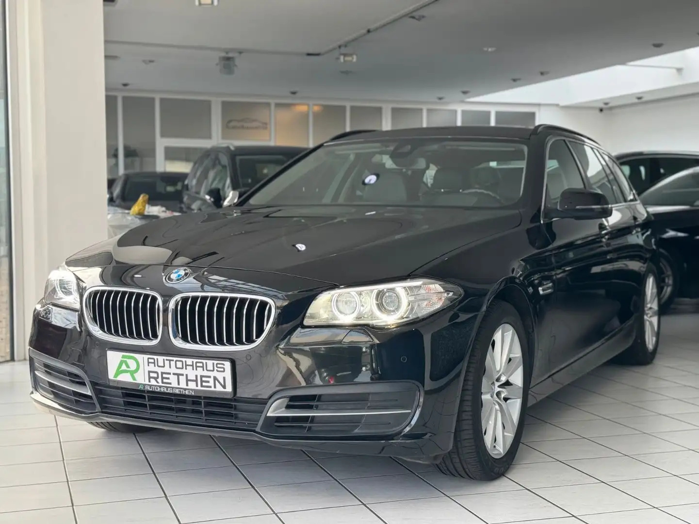 BMW 525 d xDrive Touring *AHK*SPURASS.*PDC*BI-XENON* Noir - 2