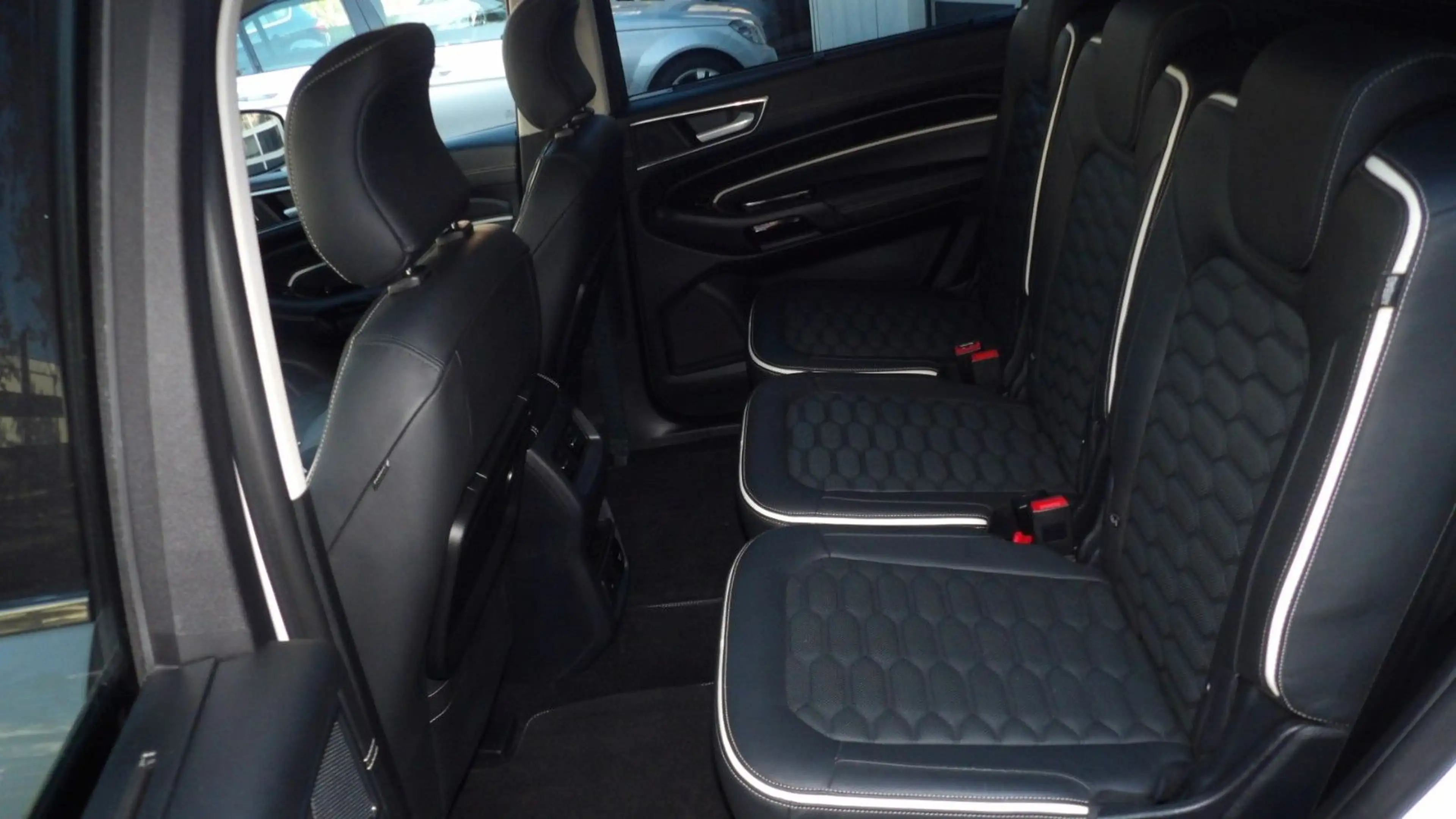 Ford S-Max S-MAX Vignale*Top Ausstatttung* — photo 15