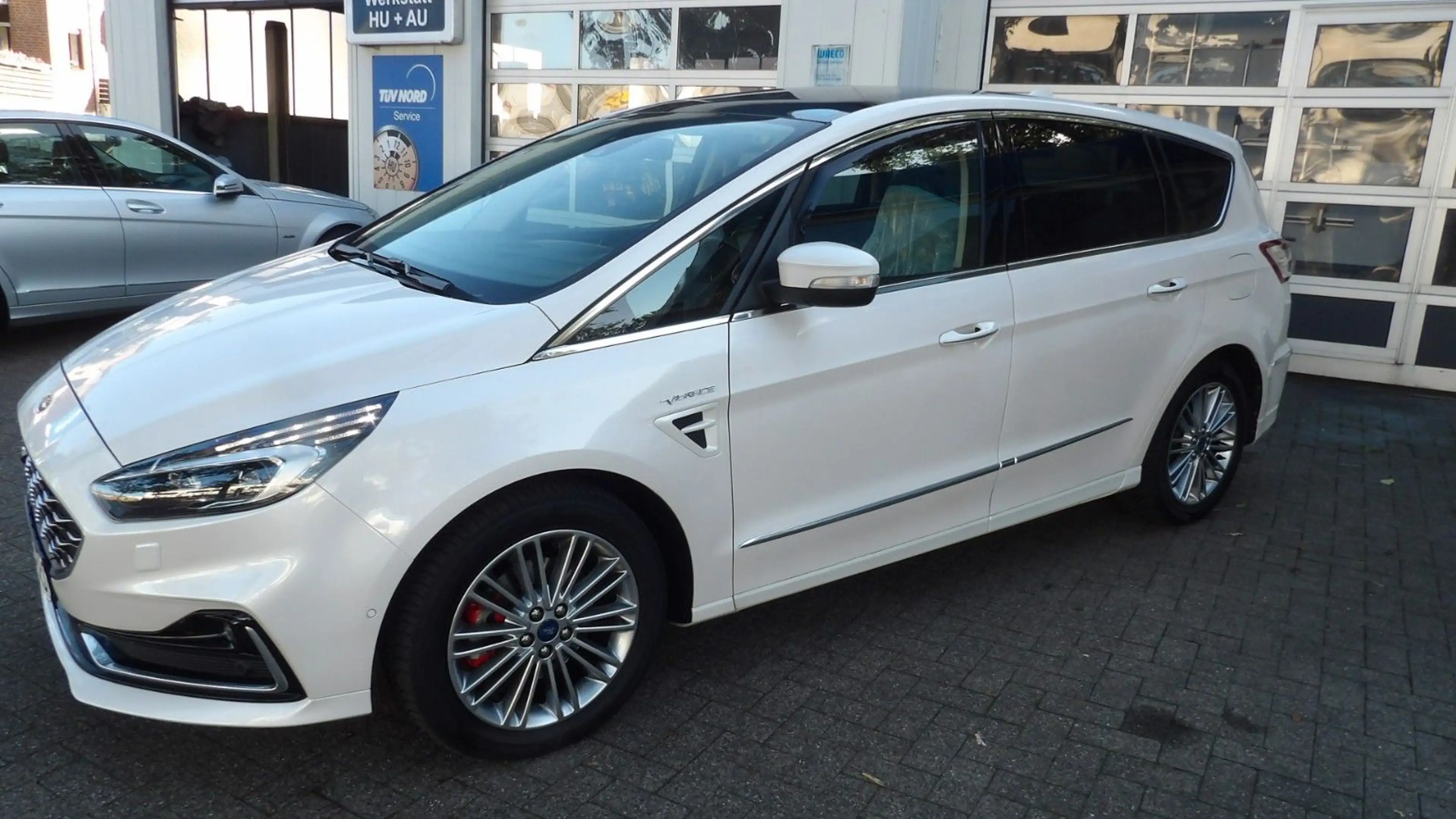 Ford S-Max S-MAX Vignale*Top Ausstatttung* — photo 9