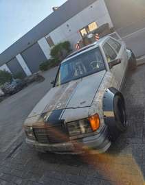 W124