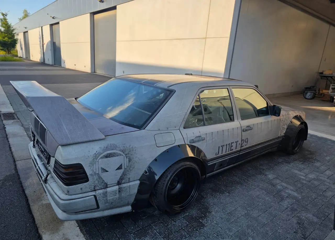 Mercedes-Benz 190 W124, foto 2