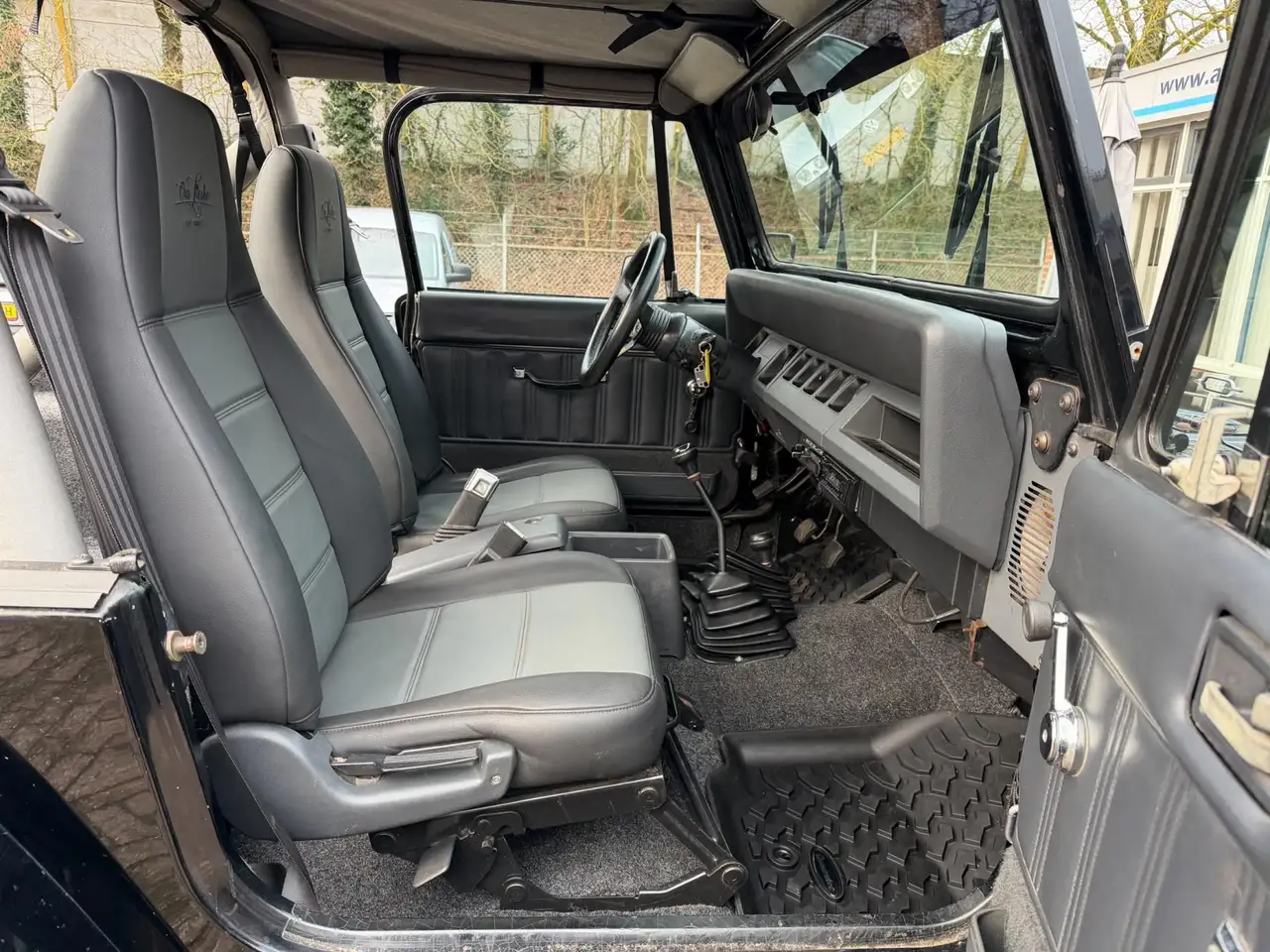 Jeep Wrangler 4.0i Softtop incl. bikintop, foto 10