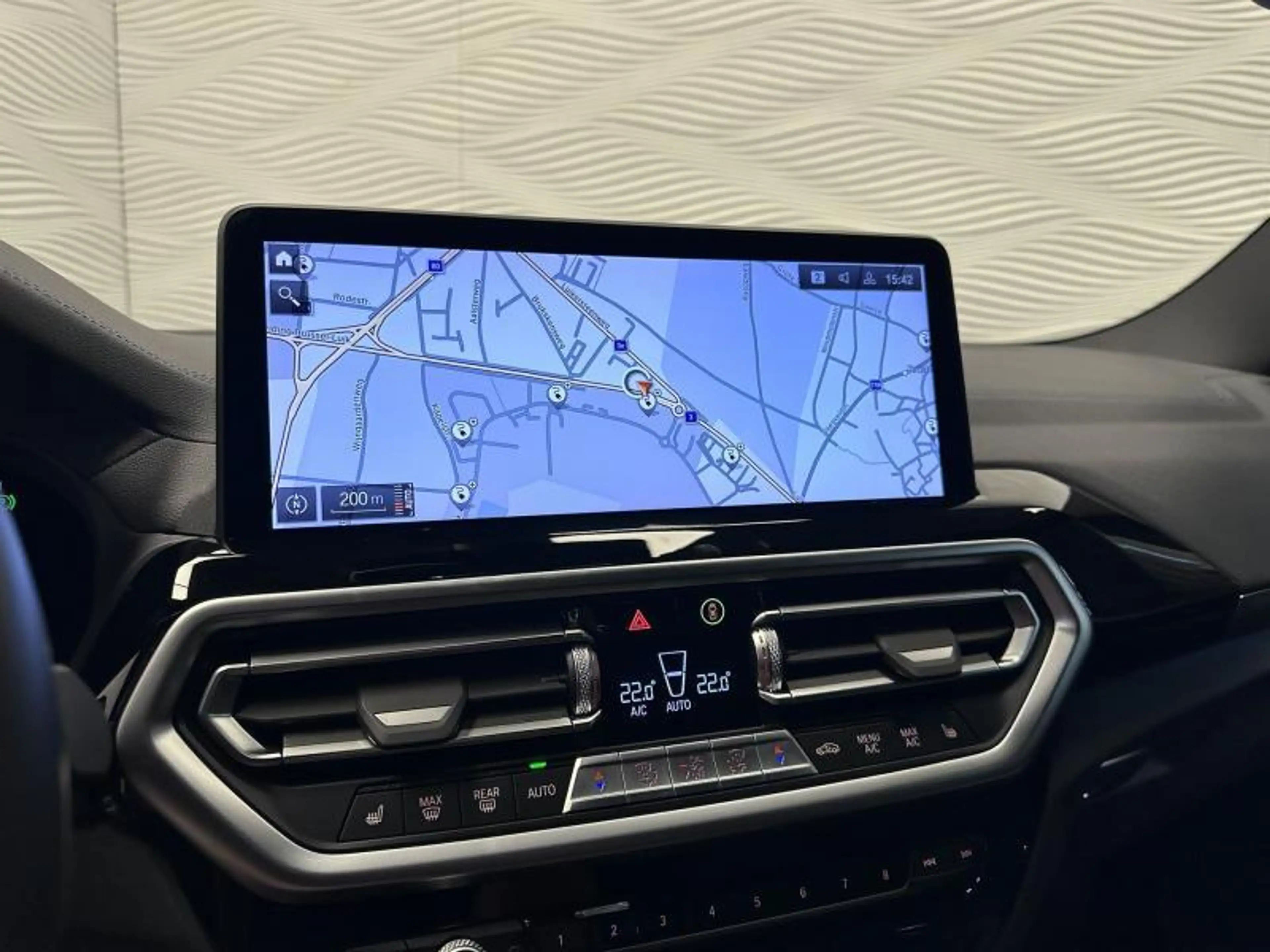 BMW iX3 *80 kWh*M-SPORT*H/K*HUD*96.1% SOH*PANO* — photo 36
